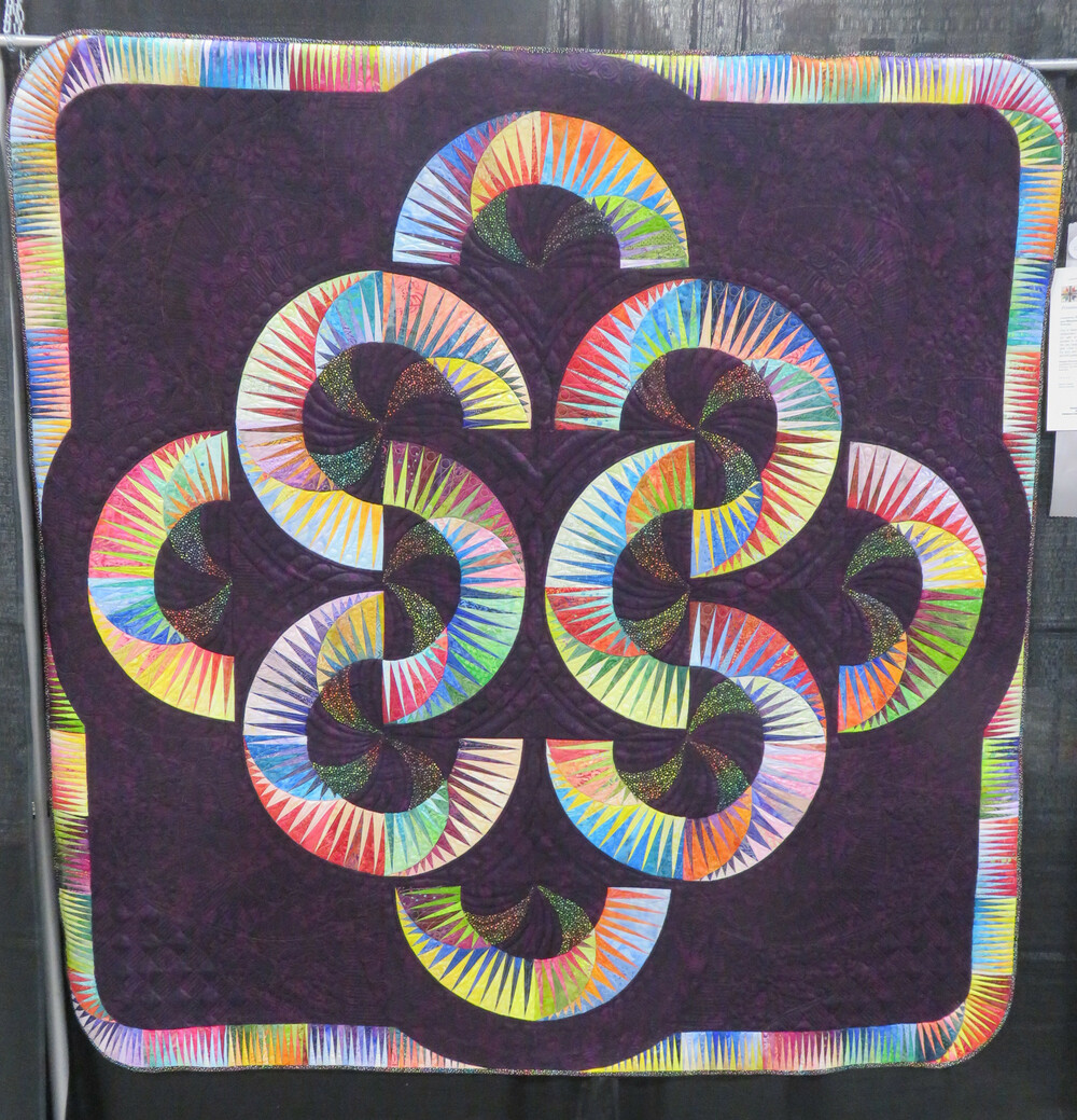 fine machine quilted - moveable